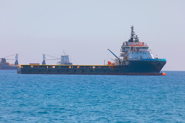 Offshore supply vessel . Sailing tidewater ship 