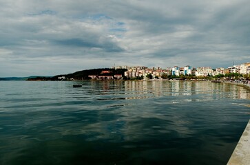 Fototapeta na wymiar Çanakkale City view from coast