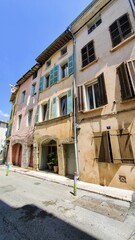 SAINT-MAXIMIN-LA-SAINTE-BAUME (Var)