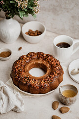 bundt cake moelleux gâteau fait maison banana bread aux amandes caramélisées