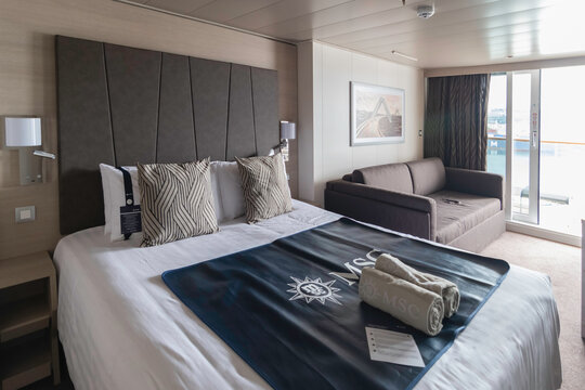 Marseille, France - 20 mai 2023 : Vue d'une cabine balcon du navire de croisi&egrave;re MSC World Europa, navire de la compagnie MSC Croisi&egrave;res.