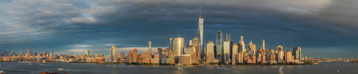 Fototapeta na wymiar Lower Manhattan skyline view from Hudson riverside in Jersey City New Jersey