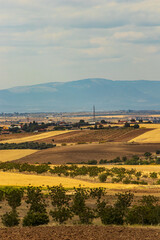 Obraz premium pueblo y montaña