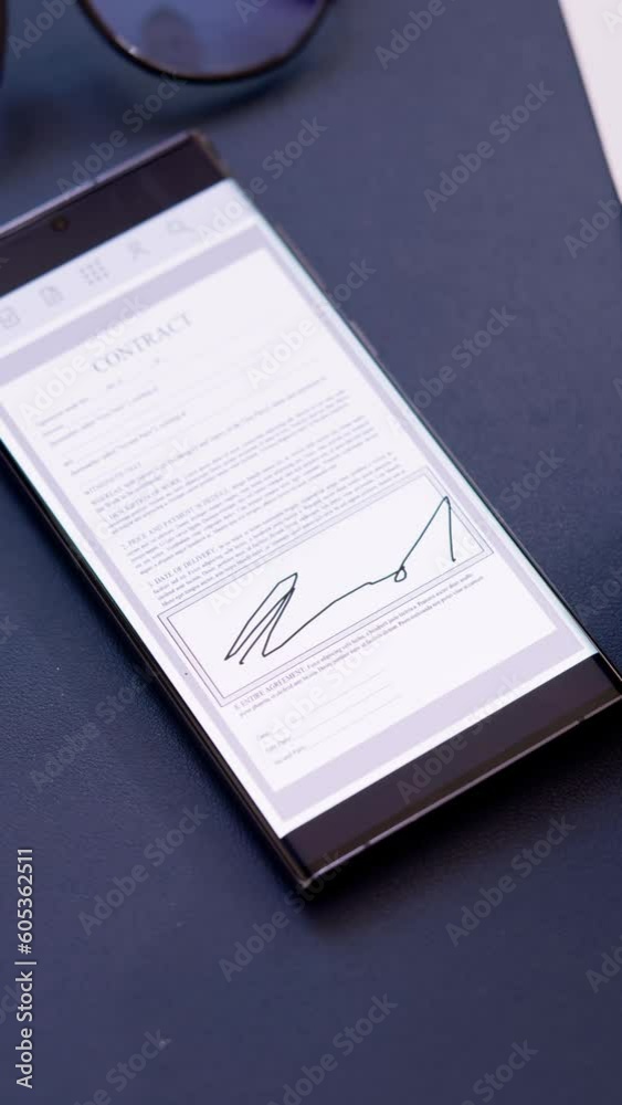 Poster digital signature on contract document online