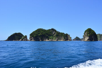 遊覧船から眺める西伊豆堂ヶ島 瀬浜三四郎島