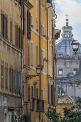 Fototapeta na wymiar Immeubles dans le centre de Rome