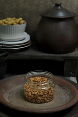 Fried peanuts, typical snacks of Indonesian snacks