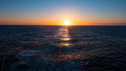 Obraz premium image of sunset at sea. sunset at sea nature. sunset at sea seascape. beautiful sunset at sea water