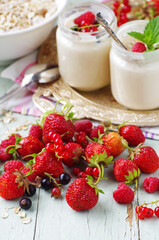 yogurt with strawberries