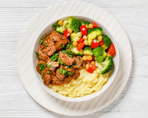 beef mushrooms stew with mashed potato and salad