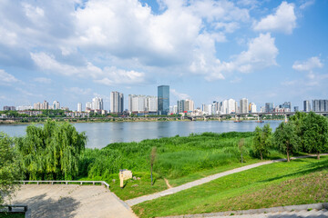 Fototapeta na wymiar Ecological Landscape of Urban Green Space in Xiangjiang Scenic Belt, Zhuzhou, China