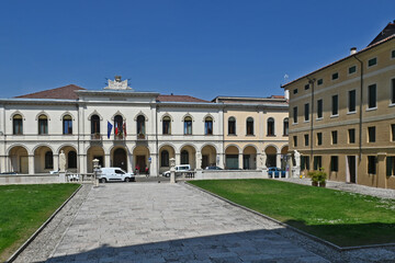 Fototapeta na wymiar Castelfranco Veneto, Piazza San Liberale e Municipio - Treviso