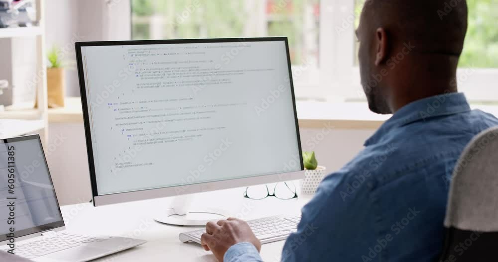 Fototapete Computer Programmer Writing Program Code On Computer