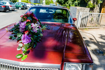 Buick mit Blumendekoration