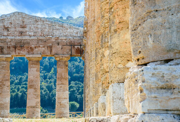 Picture of Ancient Greek Doric temple at Segesta.