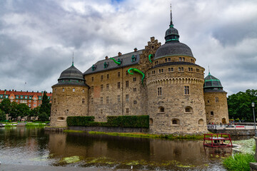 Fototapeta na wymiar The medieval Örebro castle in Örebro, sweden.
