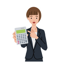 立って電卓を指差してこちらに向けて見せているスーツの女性
