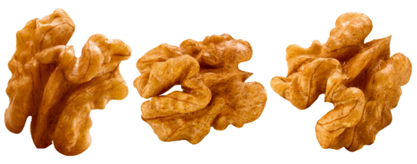 grupo de nozes descascadas isolado em fundo transparente 