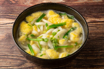 ふわふわのニラ玉うどん
