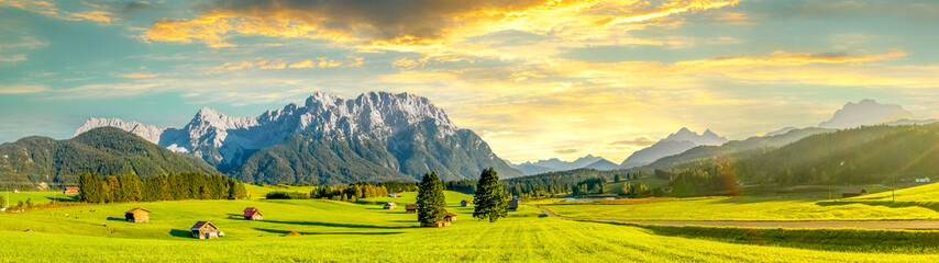 Buckelwiesen zwischen Wallgau und Mittenwald, Karwendel, Deutschland 