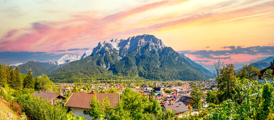 Blick über Mittenwald, Deutschland 