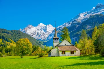 Papier peint photo autocollant rond Mont Blanc Beautiful Village nearby mountain, Switzerland