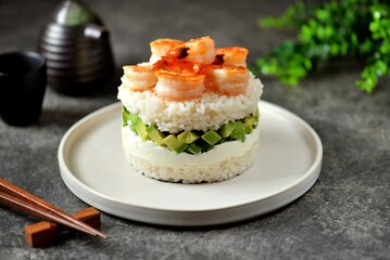 Salad like sushi with shrimp, cream cheese and avocado