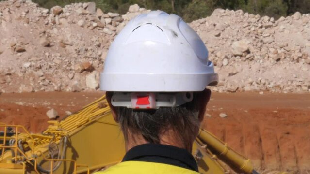 Australia Mining Outback heavy machinery