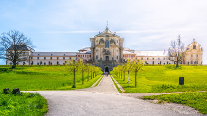 Obraz premium Access path with alley to Kuks baroque hospital complex, Czech Republic