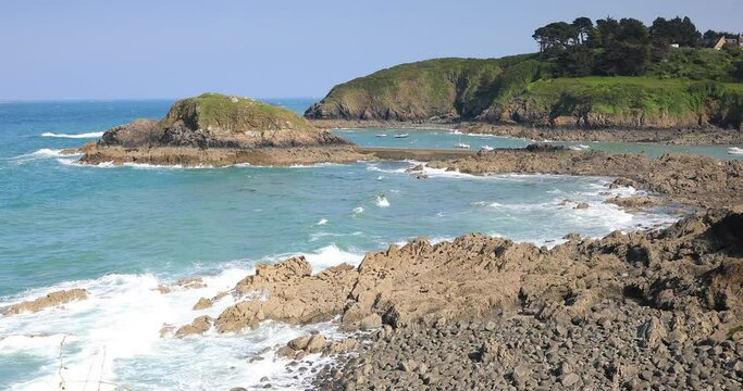 La mar&eacute;e montante sur &Icirc;lot de Saint Marc en Bretagne