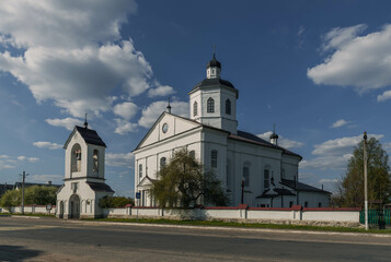Fototapeta na wymiar The Church of the Transfiguration of the Savior is one of the main architectural sights of ancient Rakov.Belarus