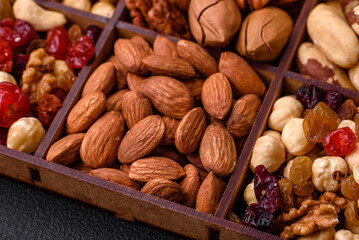 Mix of roasted macadamia nuts, cashews, pecans, almonds, raisins and dry berries