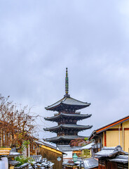 Fototapeta premium 京都、東山法観寺「八坂の塔」