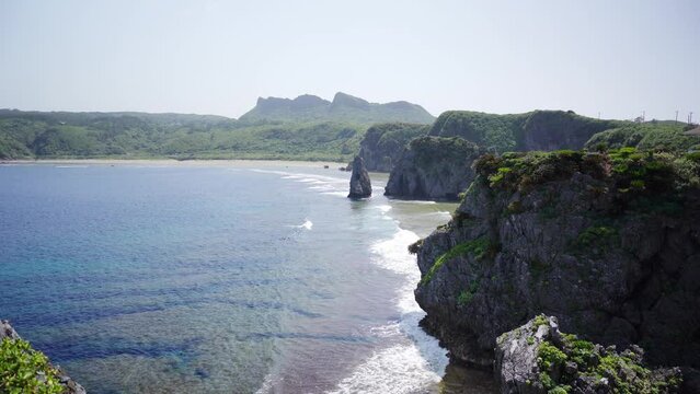沖縄県国頭郡国頭村の辺戸、宇佐浜の海を地上から撮影した風景 4K60fps The scenery of the sea at Hedo and Usahama in Kunigami Village, Kunigami-gun, Okinawa Prefecture, Japan, shot from the ground. 4K60fps