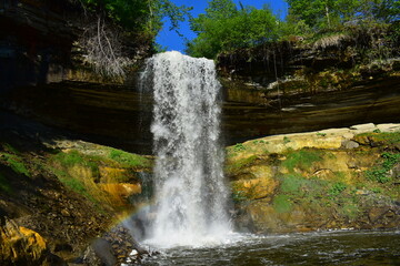 Fototapeta na wymiar Minnehaha Waterfalls in Minneapolis, Minnesota