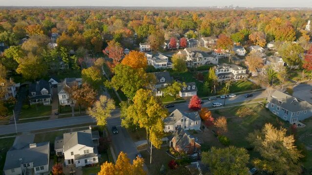 Flyover Beautiful Neighborhood In Kirkwood, Missouri On A Pretty Fall Day.