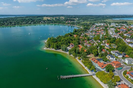Panoramablick &uuml;ber den Kurpark von Herrsching am Ammersee nach Norden
