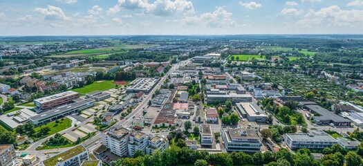 Neu-Ulm im Luftbild, Ausblick nach Süden entlang der Memminger Straße
