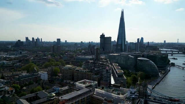Tower Bridge, London, UK 2023 - Rotate right from bridge to river with pano of the city