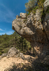 Chaos rocheux des Arcs-de-Saint-Pierre à Saint-Pierre-des-Tripiers, Lozère, France