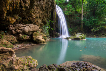 Fototapeta na wymiar Erawan Waterfall Kanchanaburi Thailand 