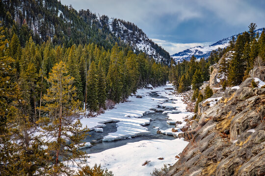 Lamar Canyon on a cool winter morning at Yellowstone National Park