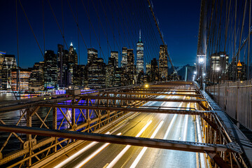 Fototapeta na wymiar Traffic on Brooklyn Bridge