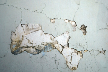 old cracked wall