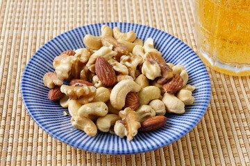 ミックスナッツの盛合わせ