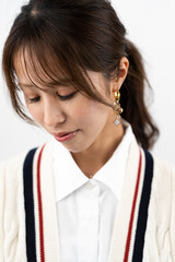 ピアスをした女性