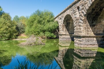 Fototapeta na wymiar Old Roman bridge of Vila Formosa in Portalegre