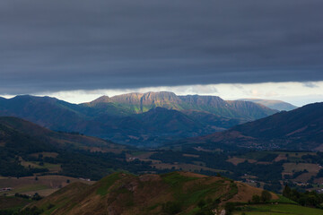 Obraz premium Mountain landscape, along the Way of Saint James. French Pyrenees