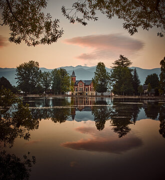 Amanecer en el lago de Puigcerda, Girona