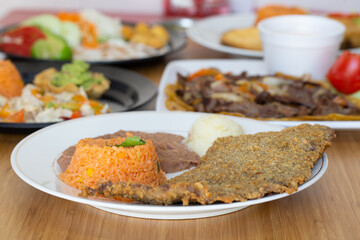 milanesa de res empanizada